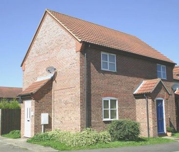 2 bedroom end of terrace house to rent - Photo 2
