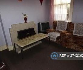 3 bedroom terraced house to rent - Photo 6