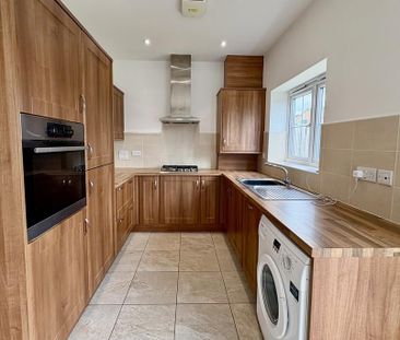 2 bedroom detached bungalow to rent - Photo 2