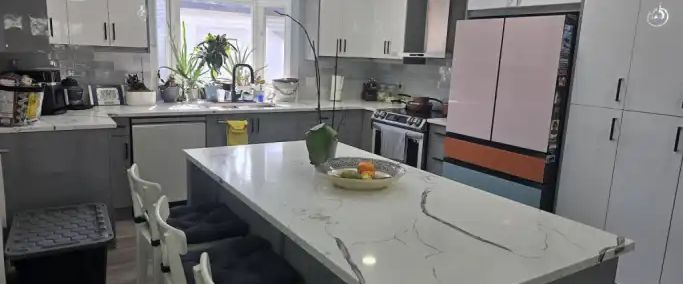 Modern Renovated 3 Bed & 1.5 Bath Main Floor Bungalow in Dalhousie | Calgary - Photo 1