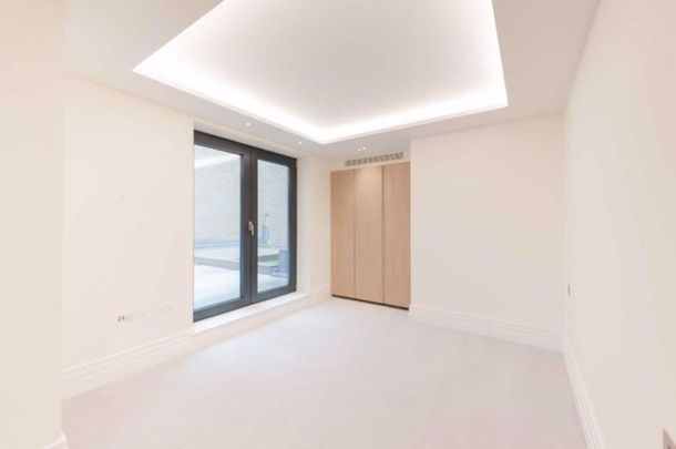 Kensington Gardens Square, London, W2 - Photo 1