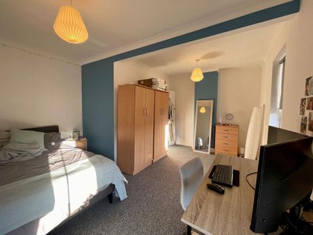 3 bedroom terraced house to rent - Photo 5