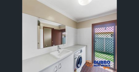 FULLY FURNISHED UNIT IN CENTRAL DUBBO - Photo 4