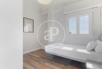 Penthouse for rent with Terrace in San Francesc (Valencia)