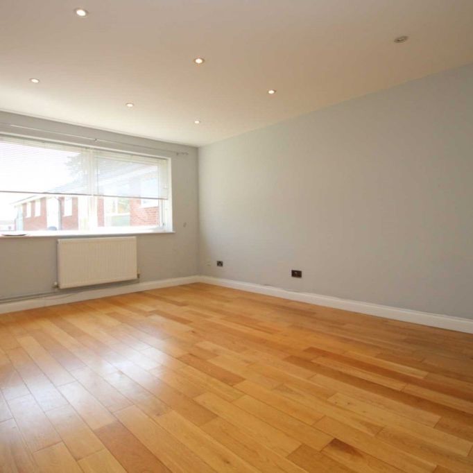 2 bed Flat for rent - Photo 1