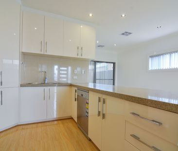 40 NILPENA AVENUE, Park Holme SA 5043 - House For Rent | Domain - Photo 3