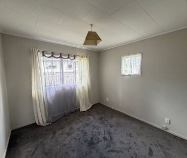 Secure & tidy 3 Bed 1 Bath Standalone House - Photo 5