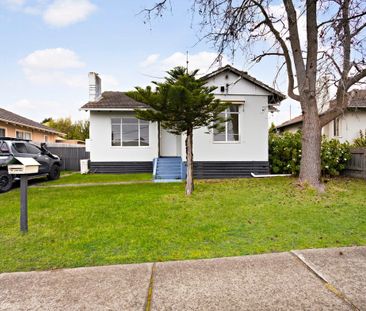 12 Attunga Street, Chadstone VIC 3148 - House For Rent | Domain - Photo 5