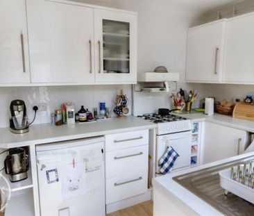 2 Bedroom House to let - Photo 5