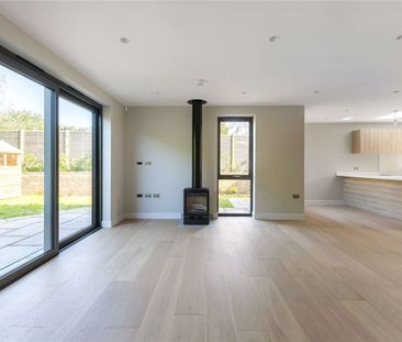Brand new contemporary five bedroom home in a stunning rural location - Photo 2