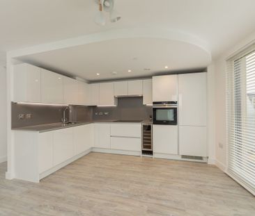 Sovereign Point, Bath, BA2 - Photo 1