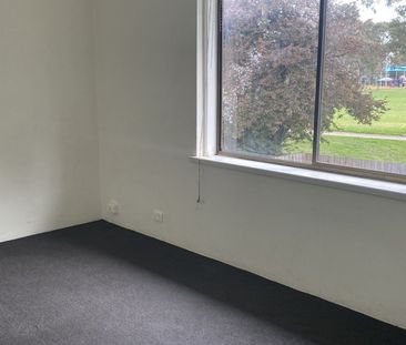 8 / 20 Close Avenue, Dandenong - Photo 2