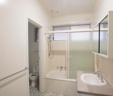 Freshly Updated 2-Bedroom Unit in Brunswick - Photo 4
