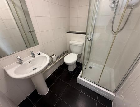 2 Bedroom Apartment To Let - Photo 3