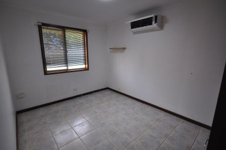 Neat as a pin - Photo 4