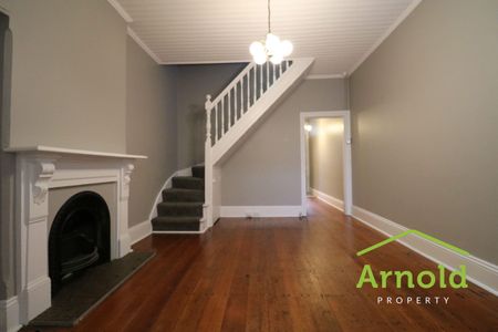 Lovely 2 Bedroom Terrace - Photo 3