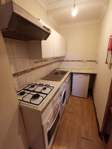 1 bedroom flat to rent - Photo 2