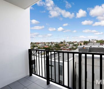 608/8 Olive York Way, Brunswick West - Photo 2