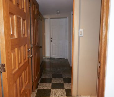 For Lease - 603 Annette Street Unit# Lower, Toronto, Ontario - Photo 4