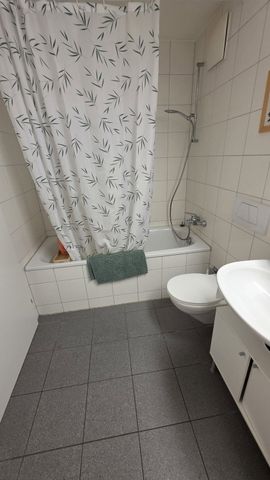 2.5 Zimmer, 80 m², 2. Stock - Photo 3
