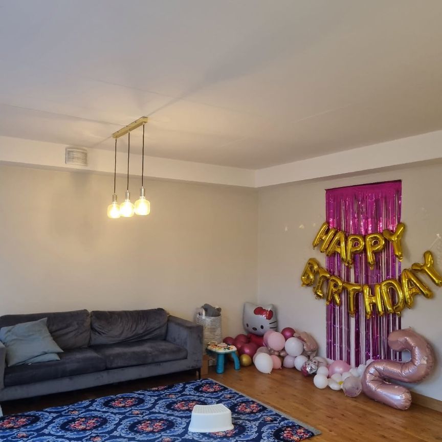 Eksätravägen, Skärholmen - Photo 1