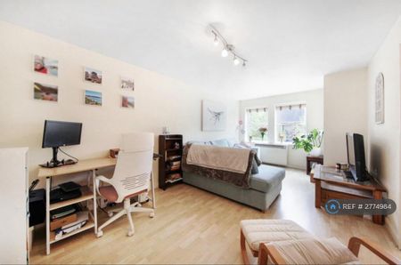 1 bedroom flat to rent - Photo 2