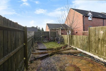 2 bedroom terraced house to rent - Photo 3