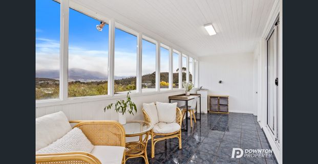 Comfortable Living with Stunning Mountain Views - Photo 1