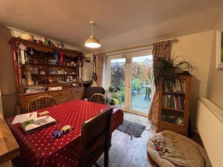 2 bedroom terraced house to rent - Photo 3