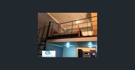 One bedroom loft apartment in City for rent - Photo 2