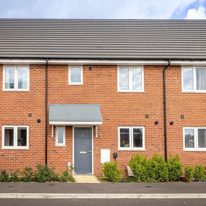 3 bedroom terraced house to rent - Photo 1