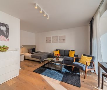 City-Residence: Gut möbliertes, großes 1-Zi.-Apartment zwischen Ban... - Photo 1