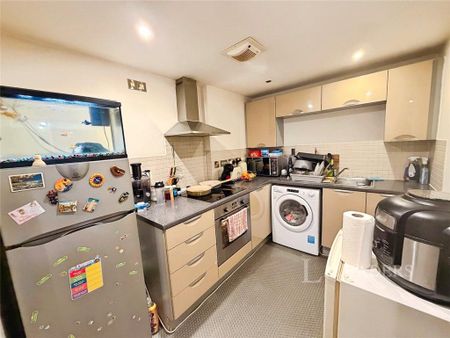 2 bedroom flat to rent - Photo 3