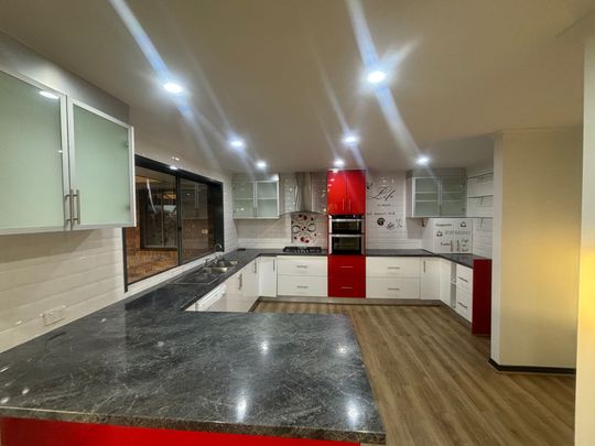 Comfortable and Convenient living in Craigmore! - Photo 1