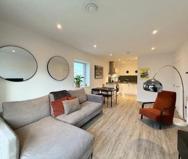 Brumwell Avenue, London, SE18 - Photo 2