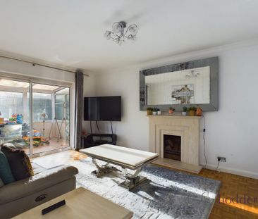 4 bedroom detached house to rent - Photo 3