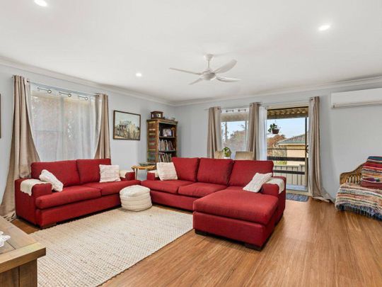 Immaculate Villa in Prime Central Location - Photo 1