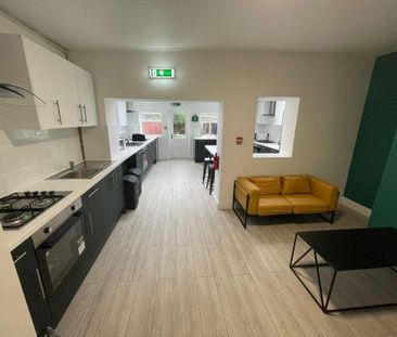 1 bedroom in a house share to rent - Photo 4