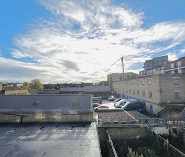 2 bedroom flat to rent - Photo 3