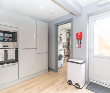 1 bedroom in a house share to rent - Photo 6