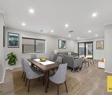 Beautifully Appointed Residence Perfect for Family Living - Photo 3