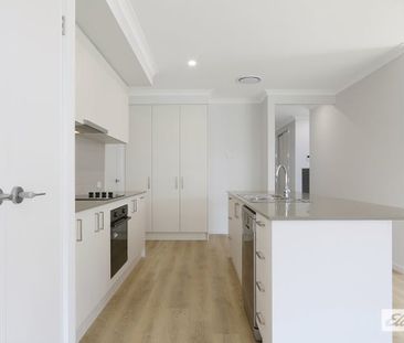 Parkside Living! - Photo 1