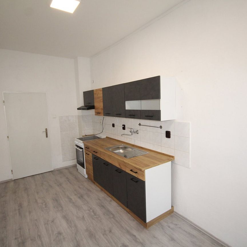Pronájem bytu 2+1 61 m² - Photo 1