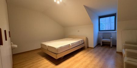 Penthouse te huur in Wevelgem voor € 875 met 2 slaapkamers - Photo 3