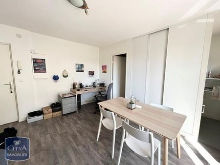 Location Appartement 1 pièce 22m² CLERMONT FERRAND 63000 - Photo 2