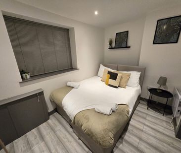 Broadbent Avenue, Latchford, Warrington, WA4 1PX - Photo 2