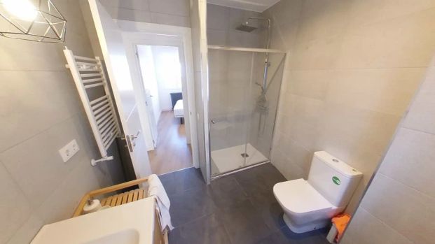 Piso de alquiler en Calle de San Valeriano, Bellas Vistas - Photo 1