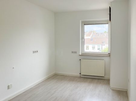 Singlewohnung in zentraler Lage: Renovierte 2-Zimmer Mietwohnung in Wuppertal-Langerfeld! - Photo 4