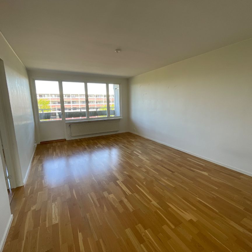 Fyrverkaregatan 6 - Photo 1