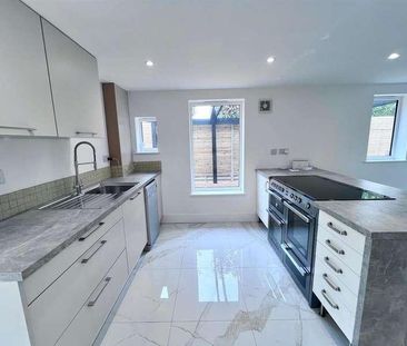 Southlands Road, Denham, UB9 - Photo 4